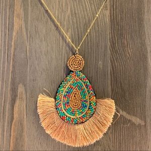 MULTICOLOR SEED BEAD FAN PENDANT NECKLACE